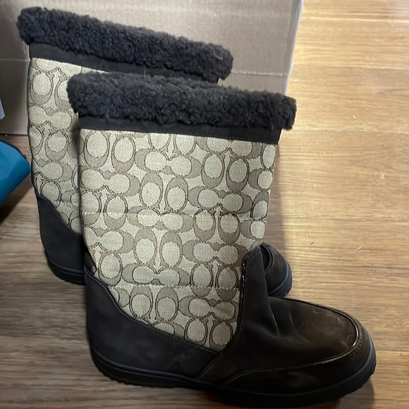 BRAND NEW Coach Sherman Signature Boots - Picture 2 of 5